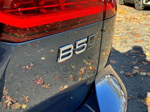 New 2026 Volvo V60 B5 Cross Country Plus w/ Climate Package image 9