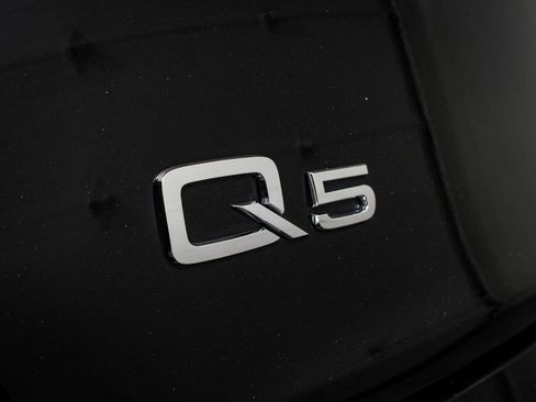 Used 2023 Audi Q5 2.0T Premium w/ Convenience Package AWD/4WD image 16