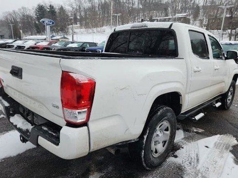 Used 2023 Toyota Tacoma SR image 3