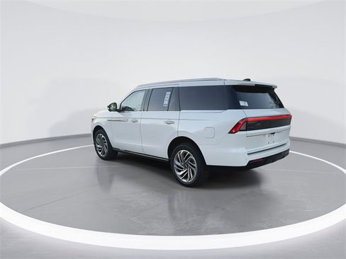 New 2025 Lincoln Navigator Reserve image 6