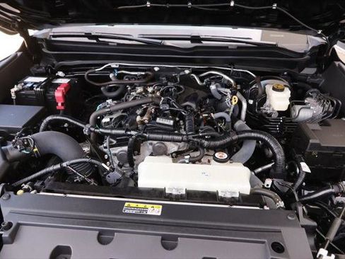 Certified 2024 Toyota Tacoma SR5 image 27