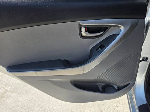 Used 2013 Hyundai Elantra GLS FWD image 20