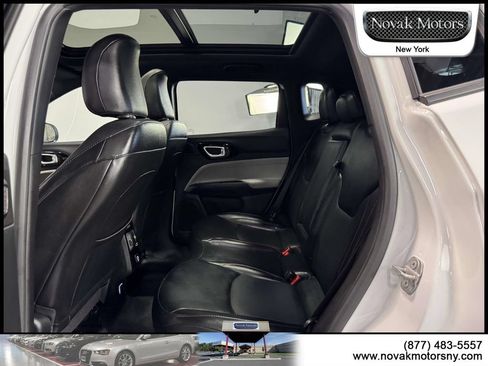 Used 2023 Jeep Compass Limited w/ Sun and Sound Group AWD/4WD image 13