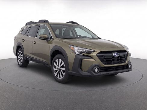Used 2024 Subaru Outback Premium AWD/4WD image 2