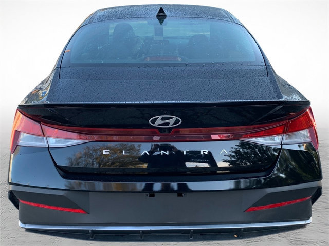 Certified 2026 Hyundai Elantra Sport FWD image 4