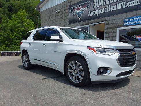 Used 2021 Chevrolet Traverse Premier w/ LPO, Floor Liner Package AWD/4WD image 2