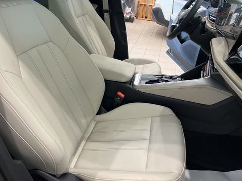 Used 2025 Audi Q5 Premium w/ Convenience Package AWD/4WD image 21