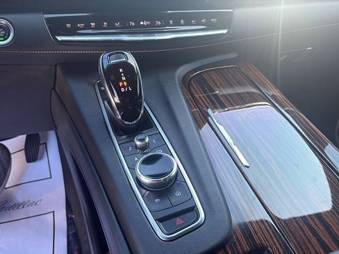 Used 2022 Cadillac Escalade ESV Premium Luxury RWD image 14