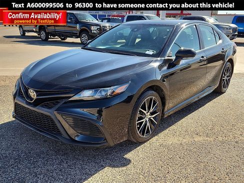 Used 2023 Toyota Camry SE image 1