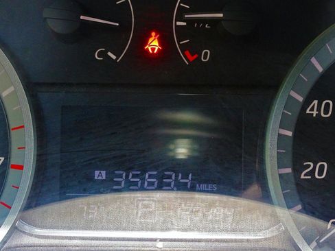 Used 2013 Nissan Sentra SV image 18