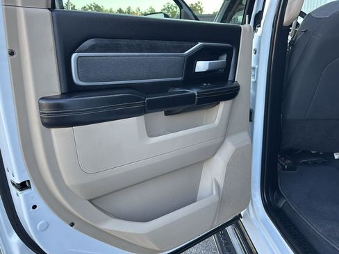 Used 2022 RAM 2500 Big Horn image 15