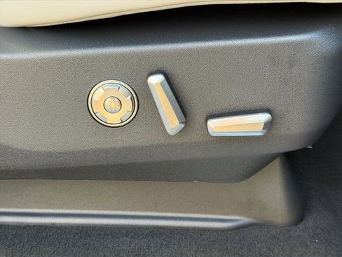 New 2026 Lincoln Navigator L Reserve w/ Jet Appearance Package image 13