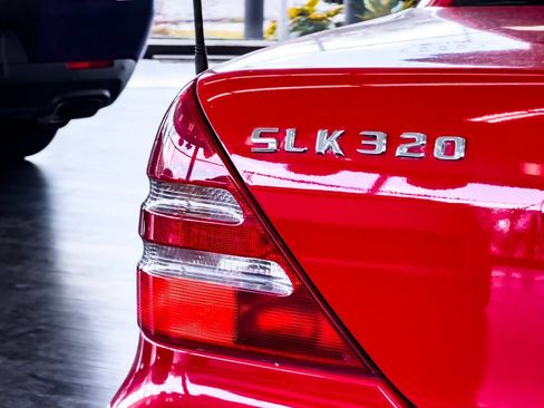 Used 2002 Mercedes-Benz SLK 320 image 19