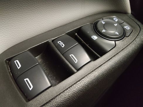 Used 2023 Chevrolet Equinox LT AWD/4WD image 27