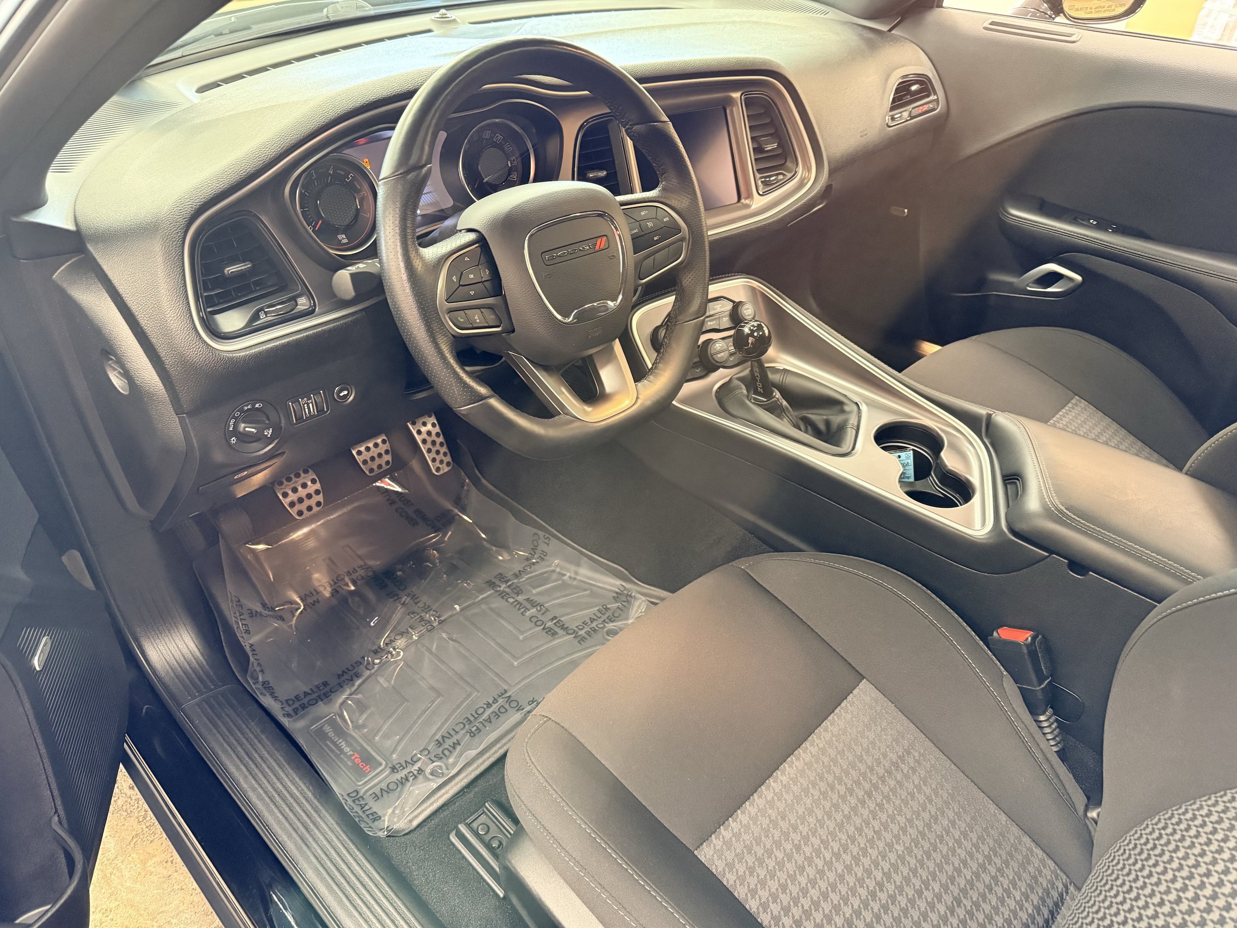 Used 2022 Dodge Challenger R/T Scat Pack w/ Dynamics Package RWD image 8