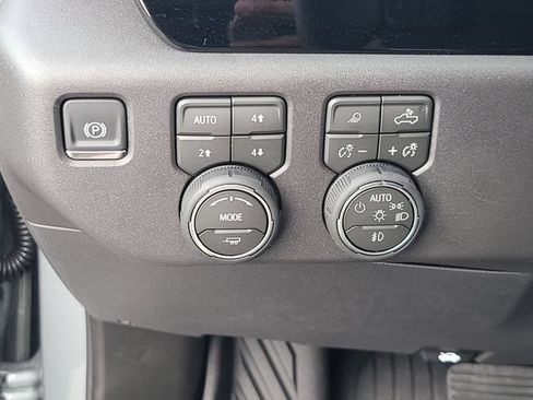 New 2026 Chevrolet Silverado 1500 LT Trail Boss w/ LT Trail Boss Premium Package AWD/4WD image 24