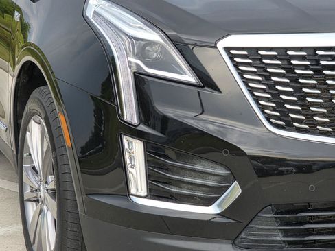 Certified 2024 Cadillac XT5 Premium Luxury FWD image 9