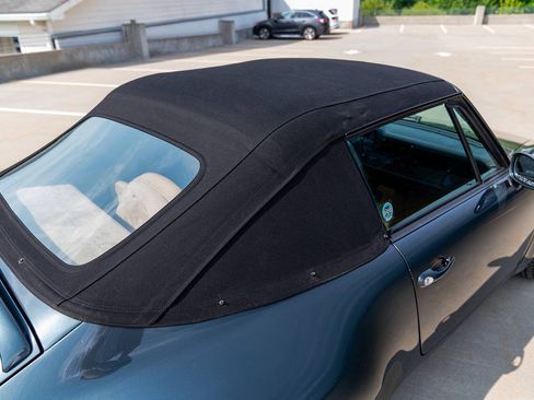 Used 1995 Porsche 911 Cabriolet image 45
