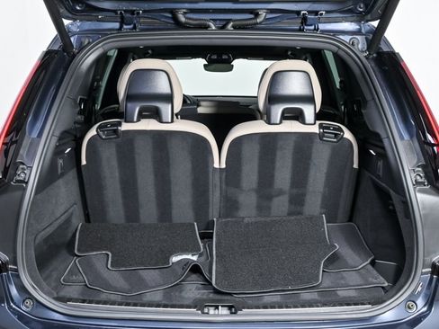 Certified 2025 Volvo XC90 B5 Core w/ Climate Package AWD/4WD image 31