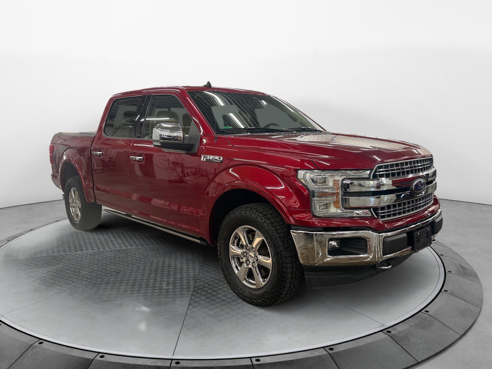 Used 2019 Ford F150 Lariat w/ Equipment Group 502A Luxury AWD/4WD image 4