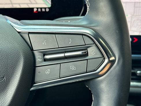 Used 2024 Chevrolet Equinox EV LT AWD/4WD image 35