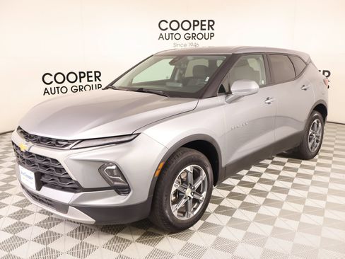 Used 2025 Chevrolet Blazer LT FWD image 10
