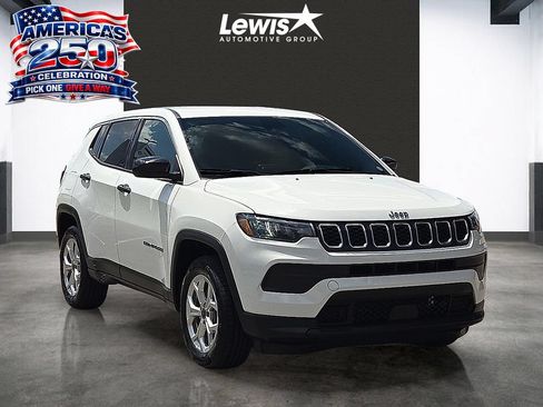 Used 2025 Jeep Compass Sport AWD/4WD image 6