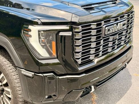 Used 2026 GMC Sierra 2500 Denali Ultimate AWD/4WD image 14