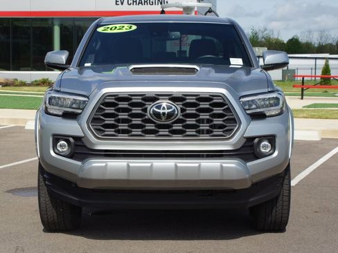 Used 2023 Toyota Tacoma TRD Sport w/ Technology Package image 25