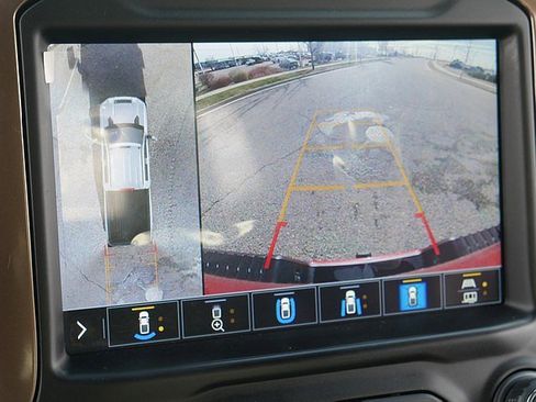 Used 2021 Chevrolet Silverado 2500 High Country w/ Z71 Off-Road Package image 37