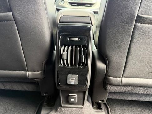 Used 2023 Jeep Compass Latitude w/ Sun and Sound Group AWD/4WD image 26