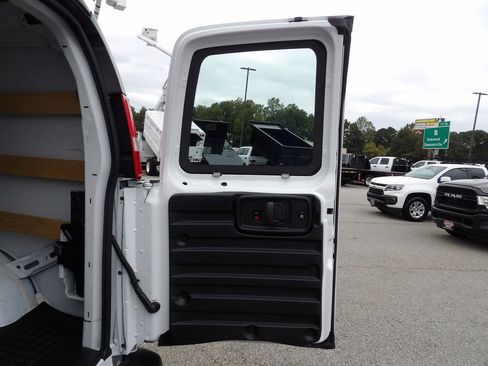 Used 2024 GMC Savana 2500 w/ Driver Convenience Package image 47