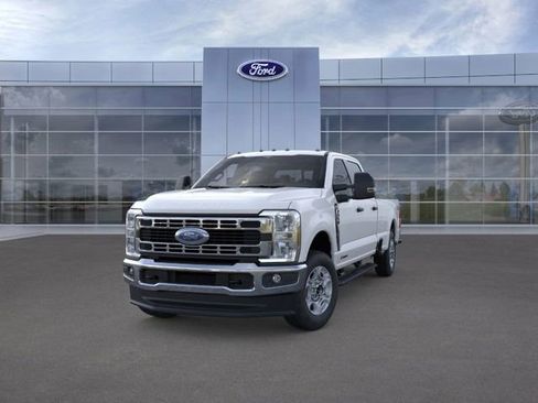 New 2026 Ford F350 XLT image 2