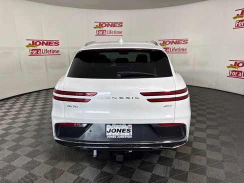 New 2026 Genesis GV70 2.5T Advanced w/ G1 Accessory Package AWD/4WD image 15
