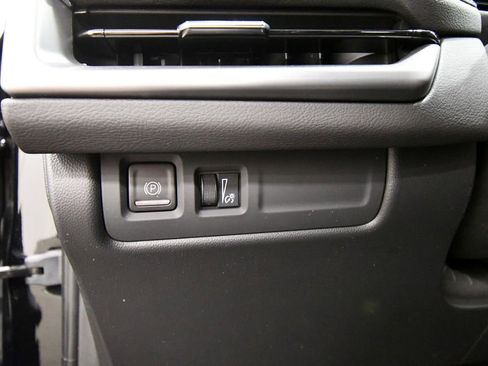 Used 2024 Cadillac XT4 Sport image 20