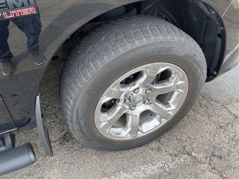 Used 2019 RAM 1500 Express w/ Wheel & Sound Group AWD/4WD image 3