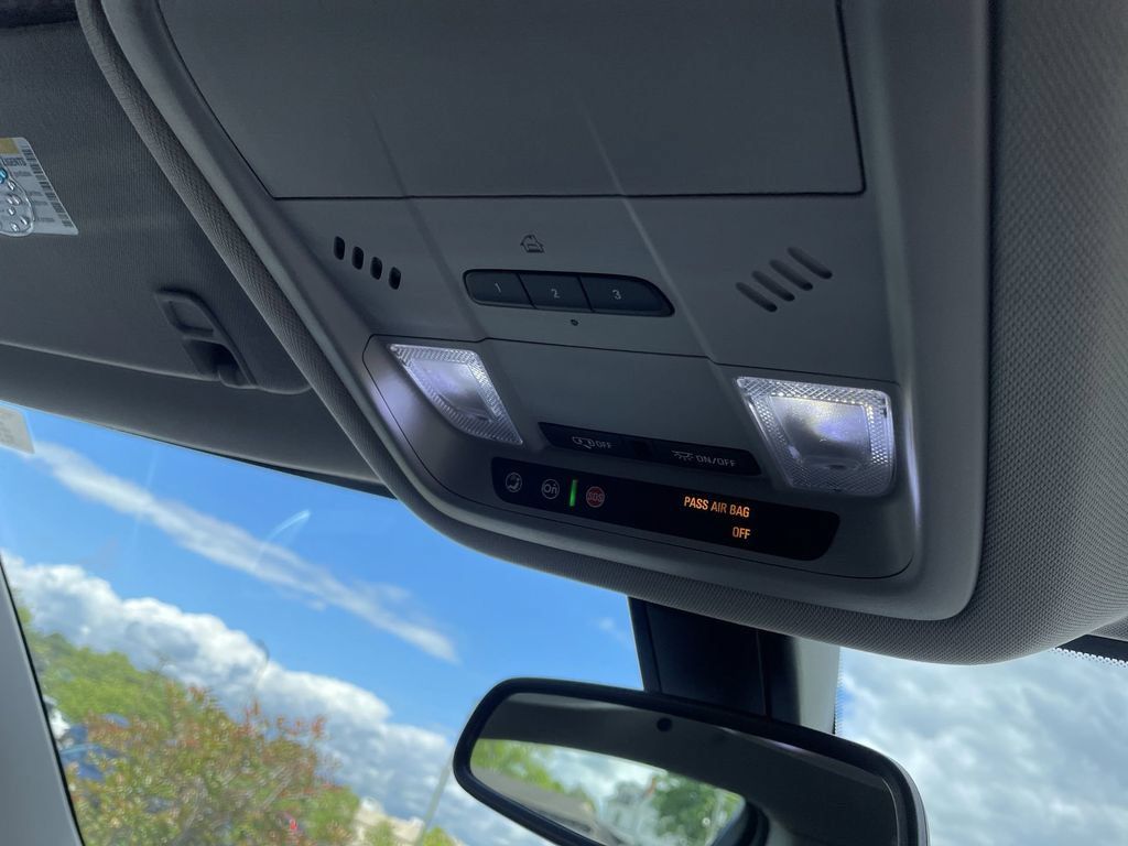 Used 2019 GMC Acadia SLT AWD/4WD image 30