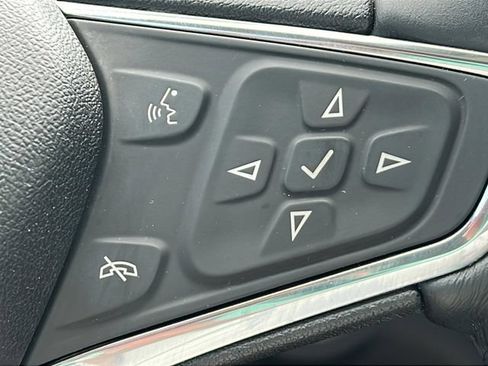 Used 2019 Chevrolet Equinox Premier AWD/4WD image 23