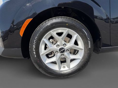 Used 2022 Kia Soul LX w/ Technology Package FWD image 12