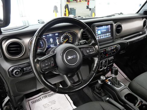 Used 2020 Jeep Wrangler Unlimited Sport w/ Technology Group AWD/4WD image 11