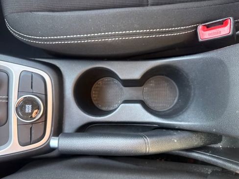 Used 2024 Hyundai Venue SEL image 20