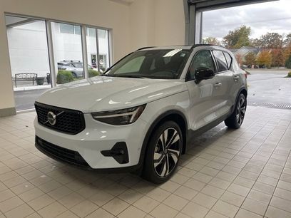 Certified 2024 Volvo XC40 B5 Plus w/ Protection Package Premier
