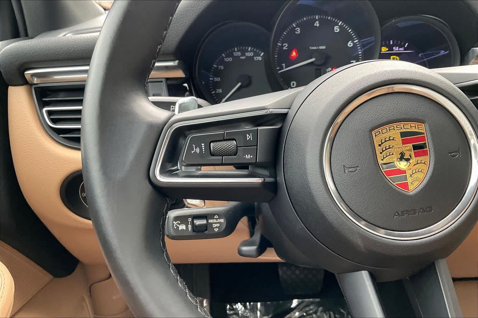 Used 2024 Porsche Macan AWD/4WD image 22