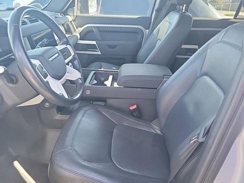 Used 2023 Land Rover Defender 110 SE image 9