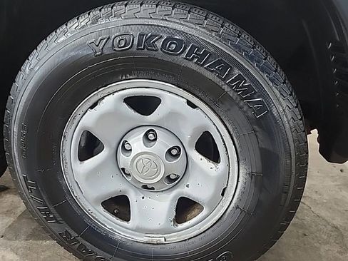 Used 2011 Toyota Tacoma 4x4 Access Cab image 31