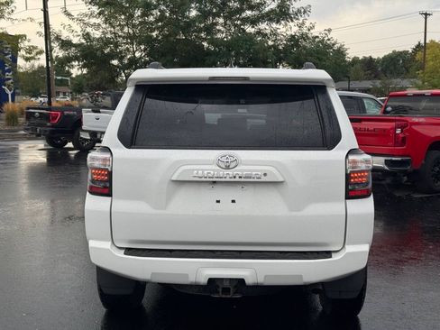 Used 2019 Toyota 4Runner SR5 AWD/4WD image 6