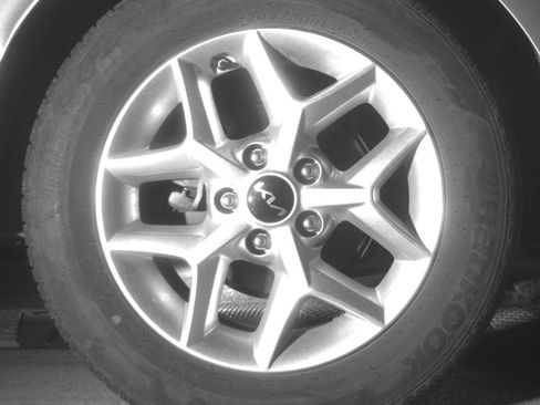 Used 2025 Kia Soul LX w/ LX Technology Package FWD image 12