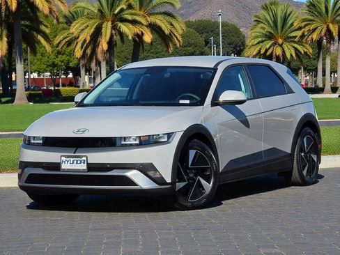 New 2026 Hyundai Ioniq 5 SEL image 2