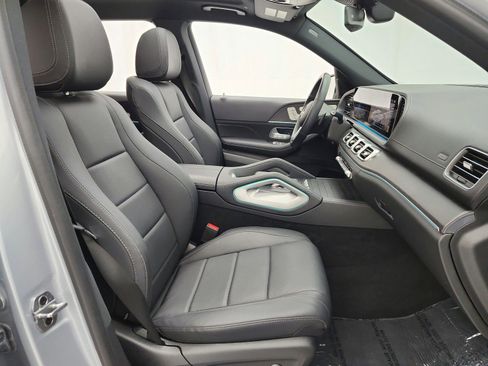 Certified 2023 Mercedes-Benz GLS 450 4MATIC image 19