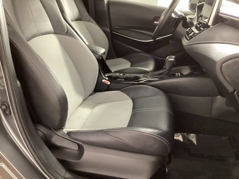 Used 2025 Toyota Corolla XSE FWD image 22
